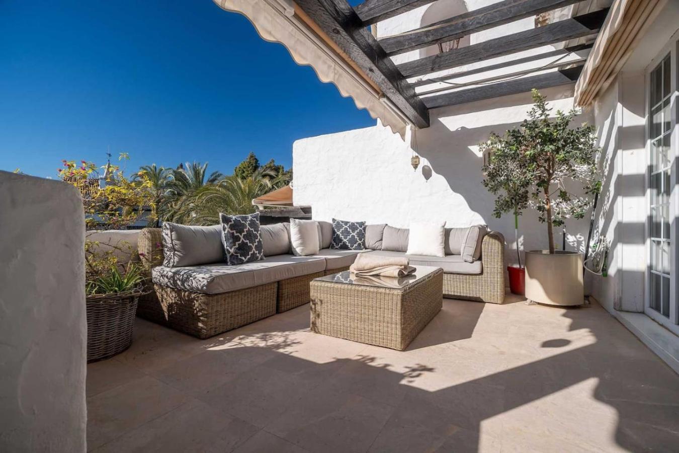 3 Bedroom Retreat Puente Apartment
